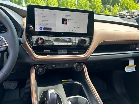 New 2026 Toyota Grand Highlander AWD Hybrid image 17