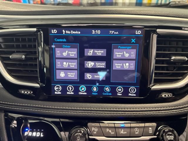 Used 2019 Chrysler Pacifica Limited w/ Advanced Safetytec Group FWD image 21