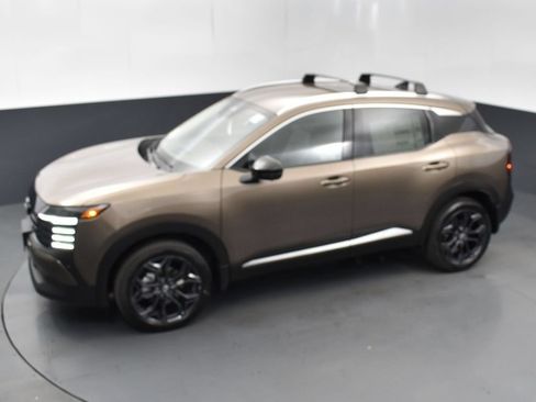 New 2026 Nissan Kicks SR w/ Illumination Package AWD/4WD image 47