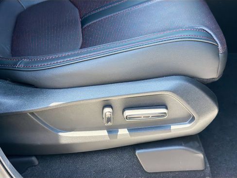 Used 2025 Honda Pilot Black Edition image 26