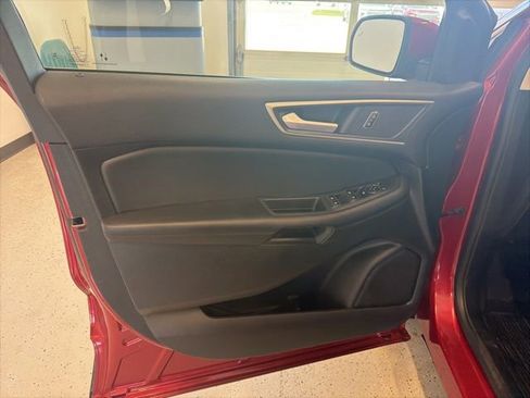 Used 2024 Ford Edge SEL w/ Convenience Package image 40