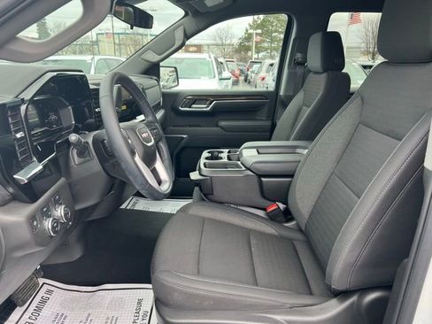 Certified 2025 GMC Sierra 1500 Elevation AWD/4WD image 9