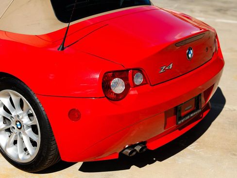 Used 2005 BMW Z4 2.5i image 35