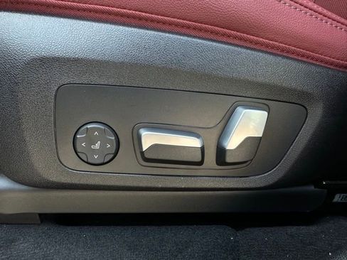 Used 2023 BMW X3 sDrive30i w/ Premium Package image 7