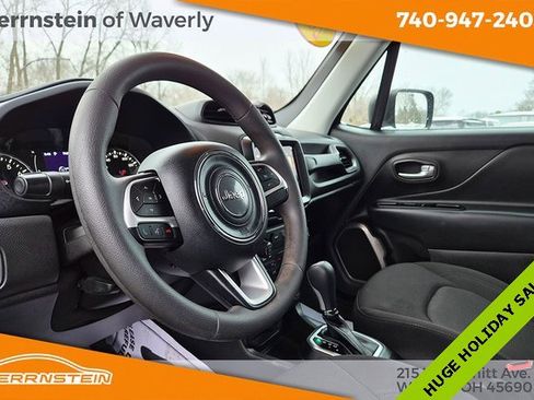 Used 2023 Jeep Renegade Latitude image 18