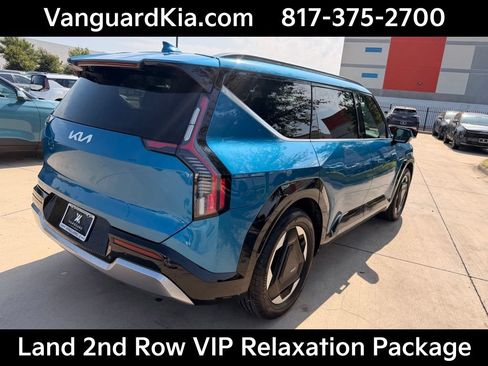 Used 2024 Kia EV9 Land AWD/4WD image 4