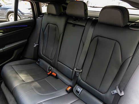 Used 2024 BMW X4 xDrive30i w/ Parking Assistance Package image 23