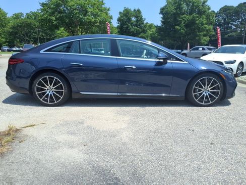 Used 2023 Mercedes-Benz EQS 580 4MATIC Sedan w/ Manufactur Interior Package image 5