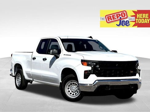 Used 2024 Chevrolet Silverado 1500 W/T w/ WT Value Package AWD/4WD image 1