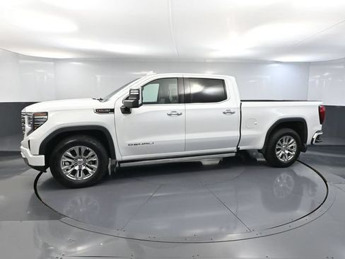 Used 2023 GMC Sierra 1500 Denali w/ Technology Package AWD/4WD image 12