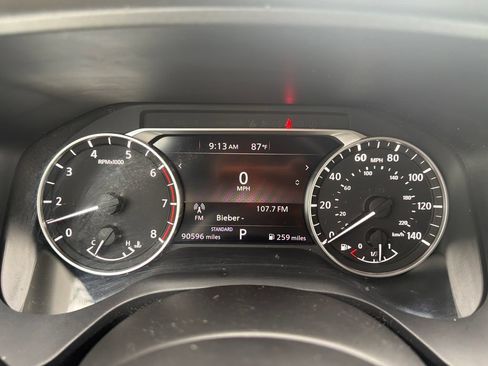 Used 2021 Nissan Rogue SV FWD image 17