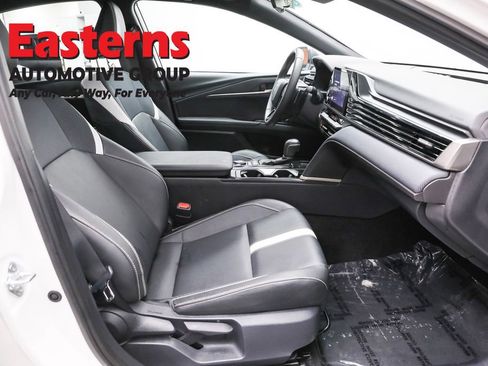 Used 2025 Toyota Camry SE FWD image 25