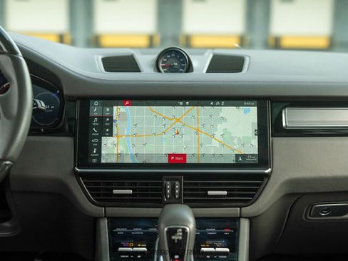 Used 2019 Porsche Cayenne Turbo image 52