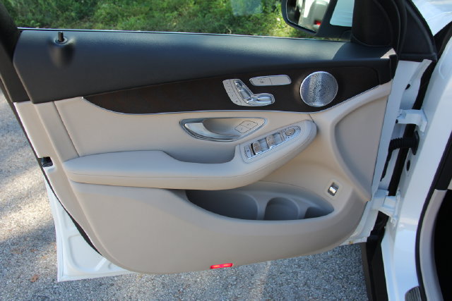 Used 2019 Mercedes-Benz GLC 300 4MATIC image 15