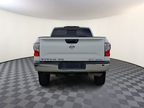 Used 2017 Nissan Titan SV AWD/4WD image 6