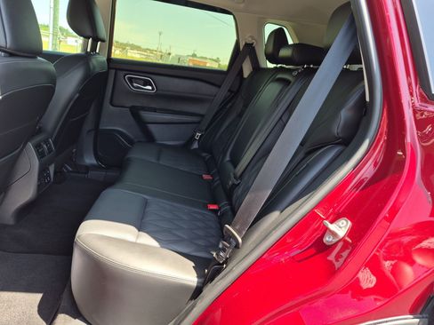 Used 2024 Nissan Rogue Platinum w/ Platinum Premium Package FWD image 31