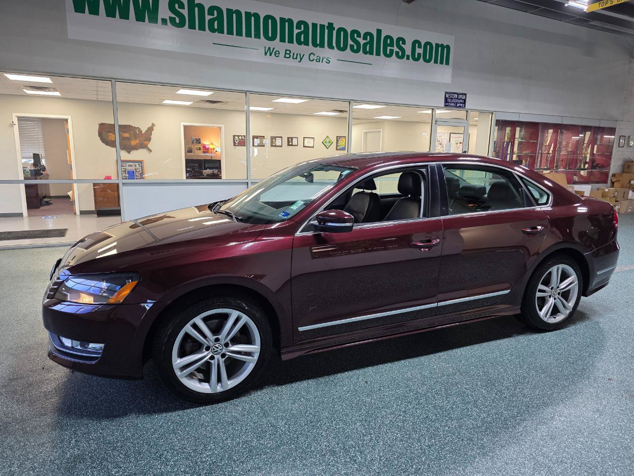 Used 2013 Volkswagen Passat TDI SE FWD image 2