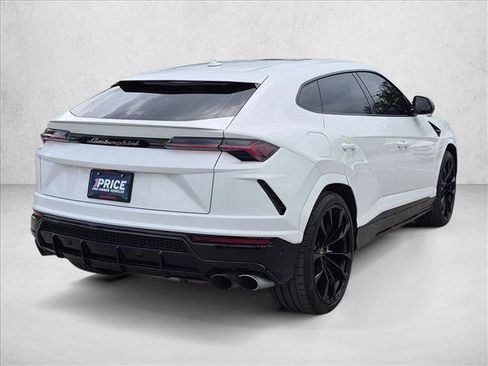 Used 2022 Lamborghini Urus AWD/4WD image 5