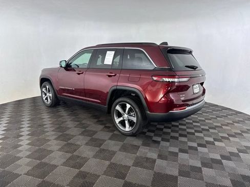 Used 2026 Jeep Grand Cherokee Limited AWD/4WD image 9