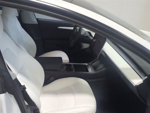 Used 2023 Tesla Model 3 Standard Range RWD image 4