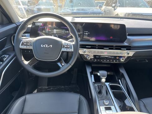 New 2025 Kia Telluride LX image 2