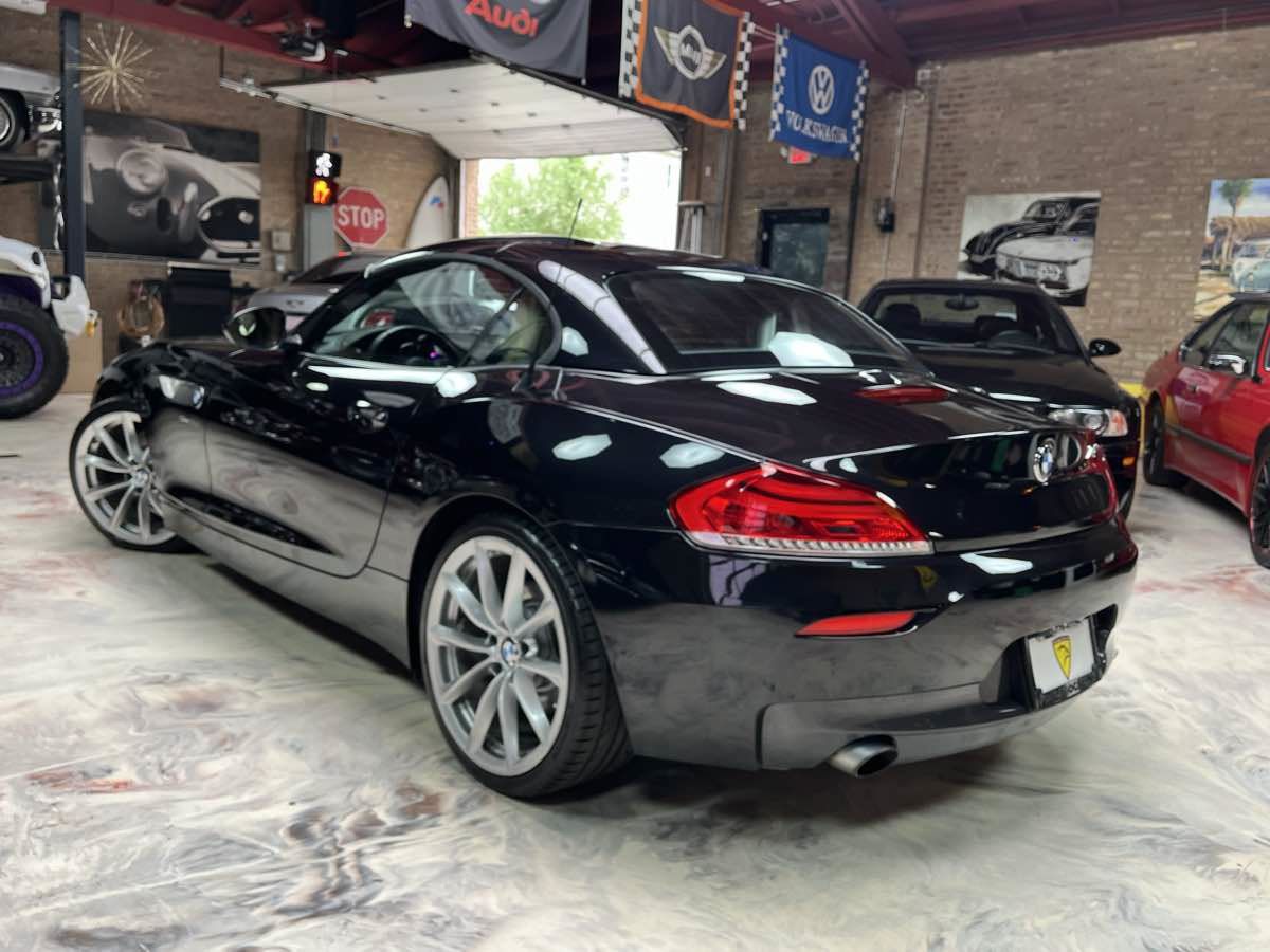 Used 2013 BMW Z4 sDrive35i RWD image 5