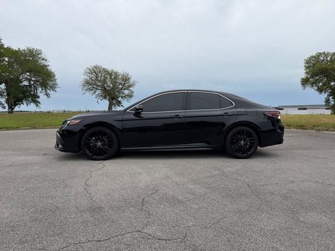 Used 2021 Toyota Camry XSE image 2