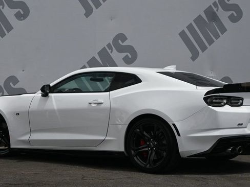 Used 2020 Chevrolet Camaro SS RWD image 7