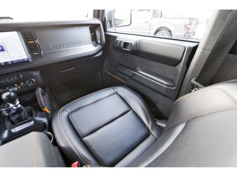 Certified 2024 Ford Bronco Badlands w/ Sasquatch Package AWD/4WD image 13