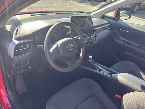 Used 2020 Toyota C-HR LE FWD image 11