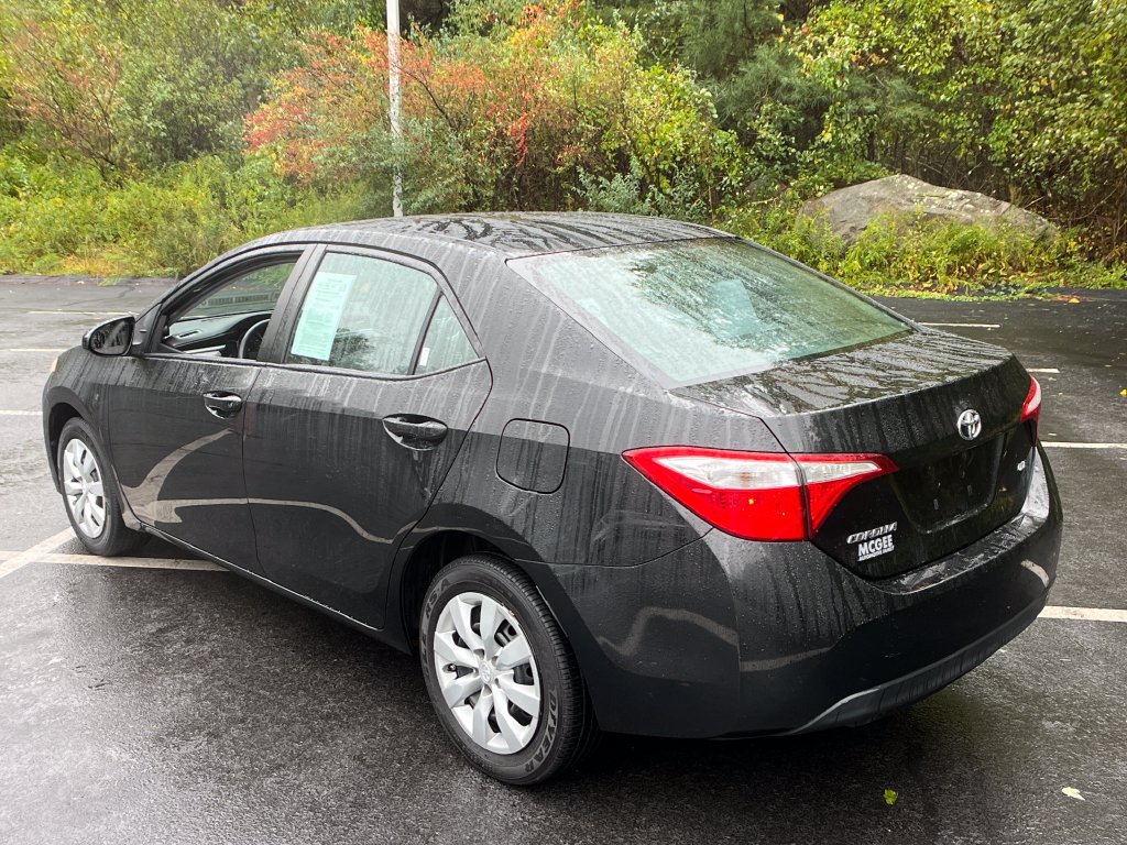 Used 2016 Toyota Corolla LE FWD image 3