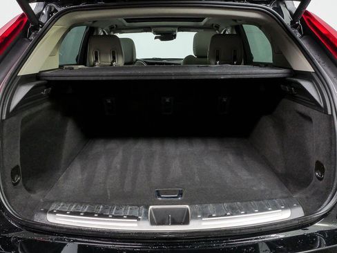 Certified 2023 Cadillac XT4 Premium Luxury w/ Cold Weather Package AWD/4WD image 31