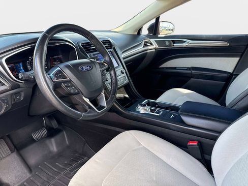 Used 2019 Ford Fusion SE w/ Equipment Group 151A image 32