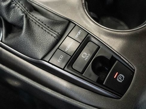 Used 2023 Toyota Camry SE AWD/4WD image 23