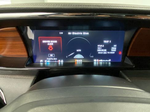 Used 2019 Lincoln Navigator Reserve image 34