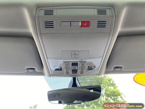 Used 2021 Volkswagen Tiguan SE AWD/4WD image 13