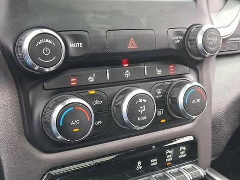 Used 2020 RAM 1500 Big Horn AWD/4WD image 16