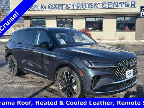 Used 2024 Lincoln Nautilus Reserve w/ Equipment Group 202A image 1