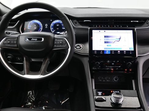 New 2025 Jeep Grand Cherokee Limited w/ Luxury Tech Group II image 31