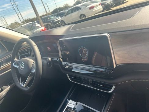 New 2026 Volkswagen Atlas SE FWD image 34