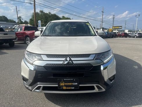 Used 2020 Mitsubishi Outlander SE AWD/4WD image 2