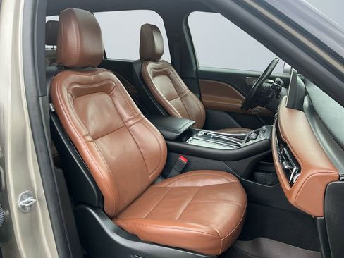 Used 2023 Lincoln Aviator Reserve w/ Equipment Group 201A image 16