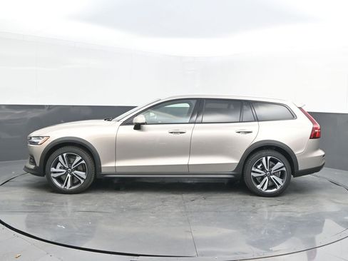 New 2026 Volvo V60 B5 Cross Country Plus w/ Protection Package Premier AWD/4WD image 2