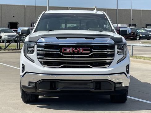 Used 2022 GMC Sierra 1500 SLT w/ SLT Premium Plus Package AWD/4WD image 7