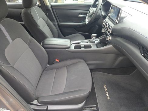 Certified 2024 Nissan Sentra SV FWD image 26
