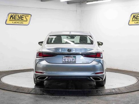 Used 2023 Lexus ES 350 w/ Premium Package FWD image 3