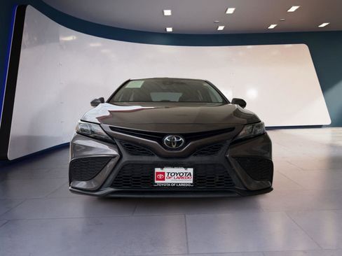 Used 2023 Toyota Camry SE image 8