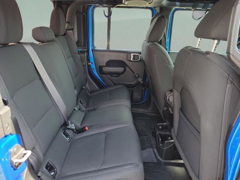 Used 2021 Jeep Gladiator Sport image 28