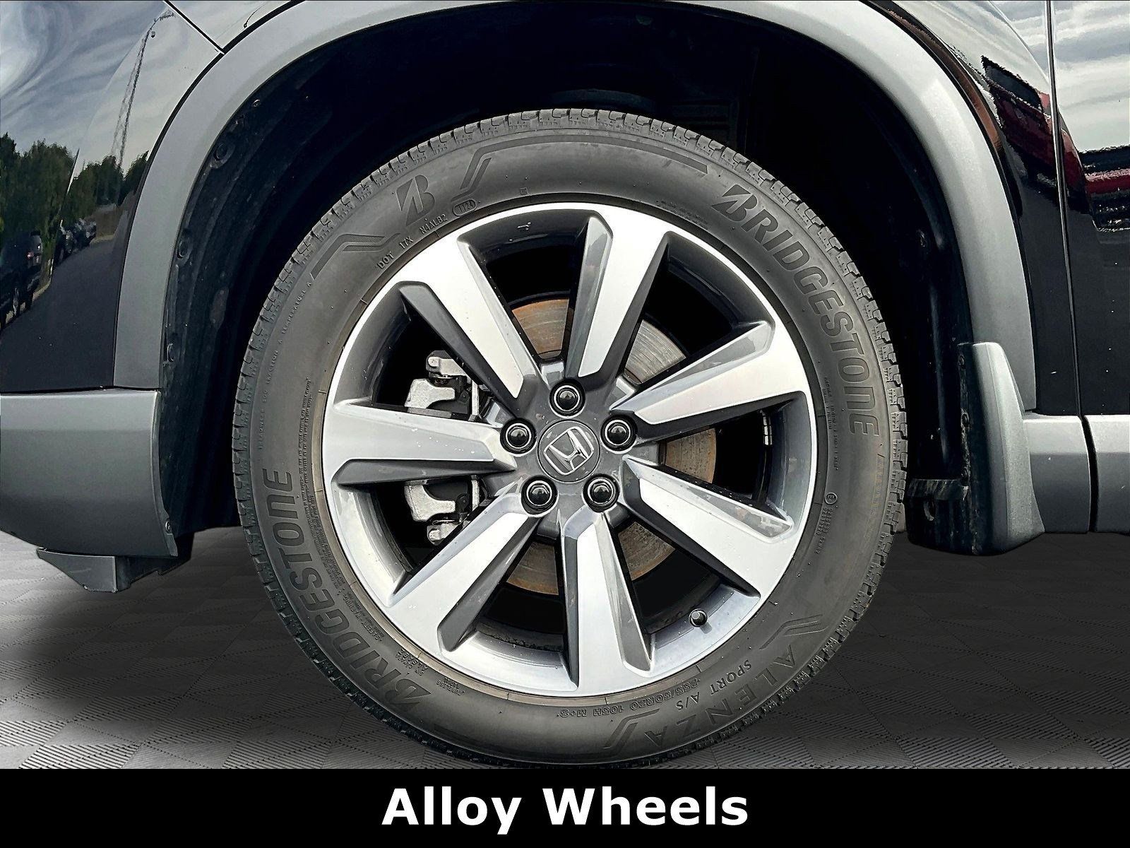 Used 2025 Honda Pilot Elite image 35