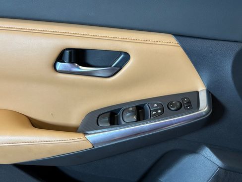 Used 2020 Nissan Sentra SV w/ SV Premium Package image 20